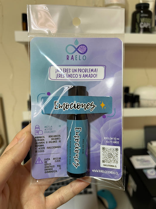 Roll on Emociones de 10 ml para apoyo natural en el manejo y equilibrio emocional. Producto hecho en Chile.